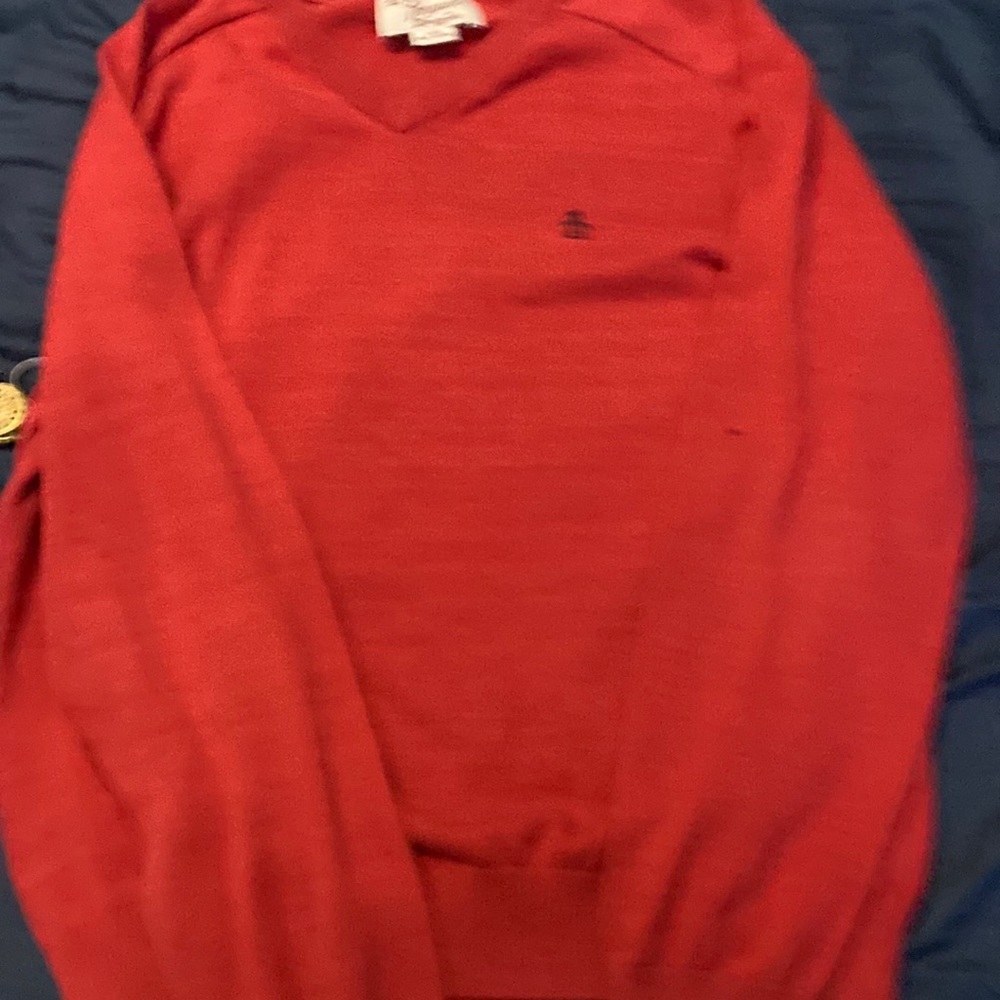 Penguin like new mens sweater